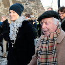 27. januar: Kronprinsesse Mette-Marit deltar ved markeringen av Holocaustdagen 2015 på Akershuskaia. Ankommer her med Samuel Steinmann. Foto: Stian Lysberg Solum, NTB scanpix